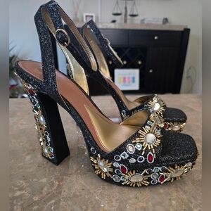 GB Gianni Bini Enchant-Ment Bead Embellished Platform Sandals.  Size  7